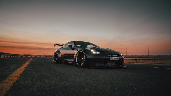 How are UK startups leading in the field of fintech?